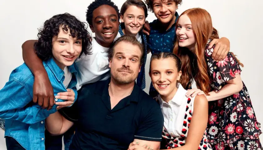 Aktorzy Stranger Things kto gra kogo w kultowym serialu Netflixa