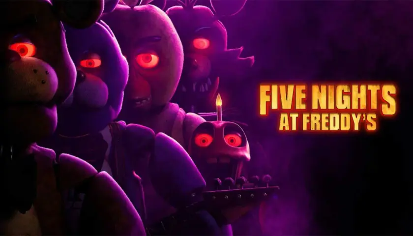 Animatroniki z czerwonymi oczami, Freddy, Bonnie, Chica i Foxy, groźnie patrzą z mroku. Zapowiedź filmu FNAF.