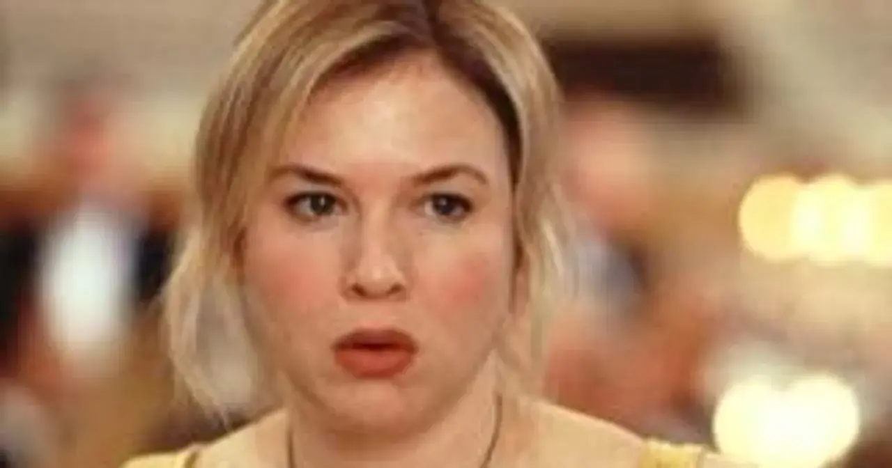 Zbliżenie na twarz Renée Zellweger, aktorki znanej z wielu popularnych filmów.